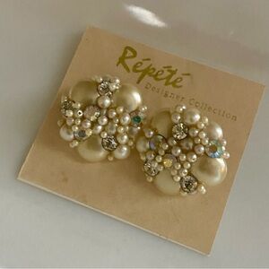 Vintage Faux Pearl & AB Crystal Button Earrings 🐝